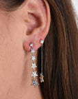ARETE DIFERENTE ESTRELLAS / 4 CM LARGO / BAÑO DE RODIO / PLATA .925
