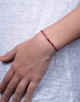 Pulsera de hilo con piedra turmalina