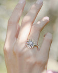 Anillo margaritas con zirconias