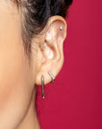 Arracadas marco plano y zirconias plata .925