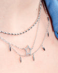 COLLAR CON DIJES COLGANTES LISO